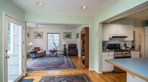 2527 Devonshire Rd, Ann Arbor, MI 48104 photo 14