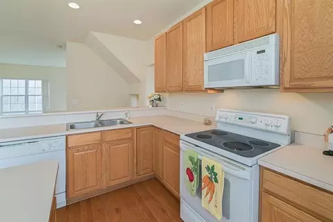 43776 Cherry Grove Ct, Canton, MI 48188 photo 17