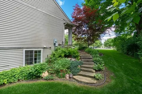 8203 Bridgeway Dr, Dexter, MI 48130 photo 6
