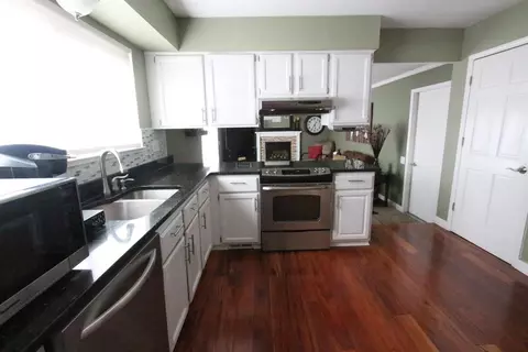 611 Glenwyth Rd, Brighton, MI 48116 photo 10