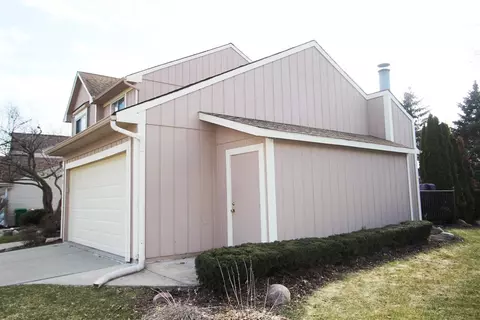611 Glenwyth Rd, Brighton, MI 48116 photo 4