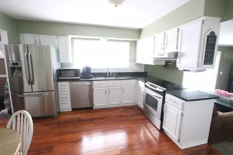 611 Glenwyth Rd, Brighton, MI 48116 photo 8