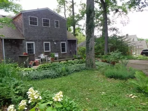 804 W Davis Ave, Ann Arbor, MI 48103 photo 2