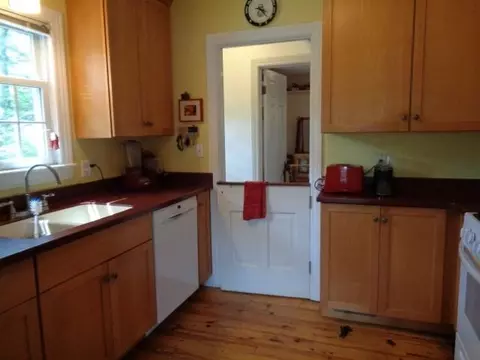 804 W Davis Ave, Ann Arbor, MI 48103 photo 9