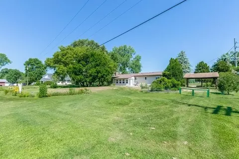 10962 Willow Rd, Willis, MI 48191 photo 2