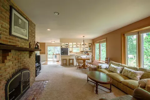 4100 Sunset Ct, Ann Arbor, MI 48103 photo 6