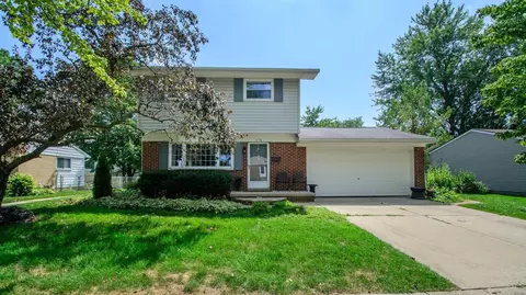 274 Wallace Dr, Saline, MI 48176 photo 2