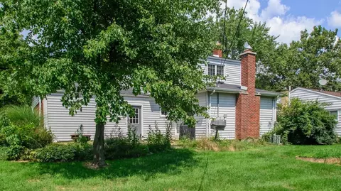 274 Wallace Dr, Saline, MI 48176 photo 5