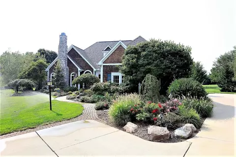 3251 Golfview Dr, Saline, MI 48176 photo 1
