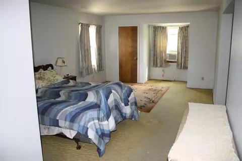 4901 N Maple Rd, Ann Arbor, MI 48105 photo 7