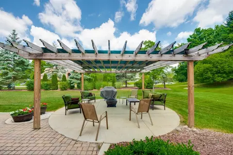 4814 Gullane Dr, Ann Arbor, MI 48103 photo 2