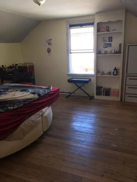 29097 Walnut St, Flat Rock, MI 48134 photo 7
