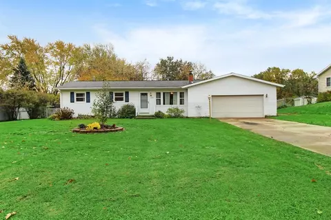 3113 John Glenn Dr, Jackson, MI 49201 photo 1