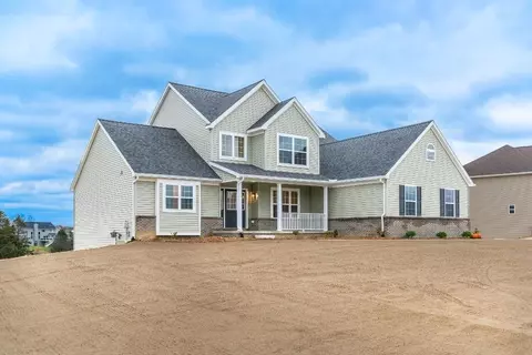 5722 Hartman Ct, Dexter, MI 48130 photo 2