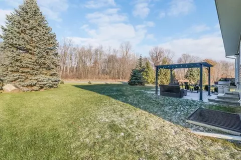 8529 Parkridge Dr, Dexter, MI 48130 photo 7