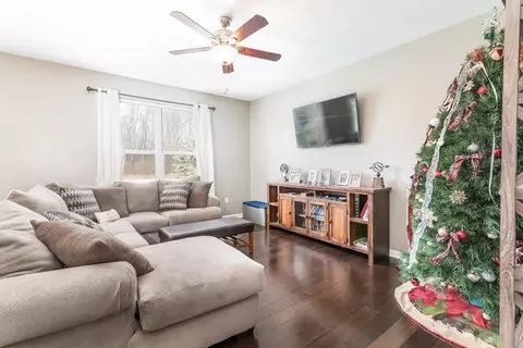 8529 Parkridge Dr, Dexter, MI 48130 photo 3