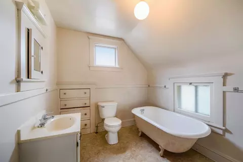 1704 E Ganson, Jackson, MI 49202 photo 20