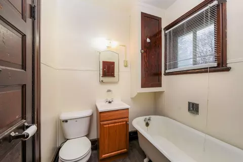 1704 E Ganson, Jackson, MI 49202 photo 10