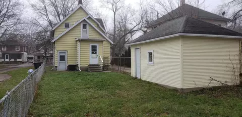 1704 E Ganson, Jackson, MI 49202 photo 2