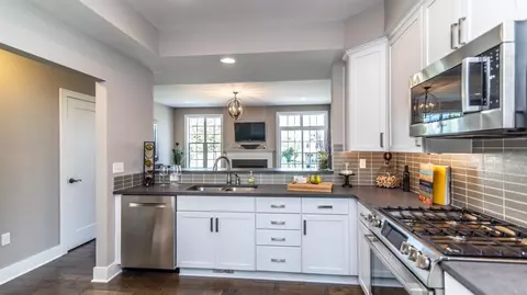 2575 W Towne St, Ann Arbor, MI 48103 photo 3