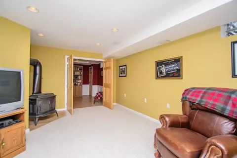 264 Tamarack Dr, Saline, MI 48176 photo 41