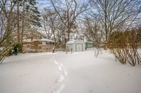 2105 S Circle Dr, Ann Arbor, MI 48103 photo 25