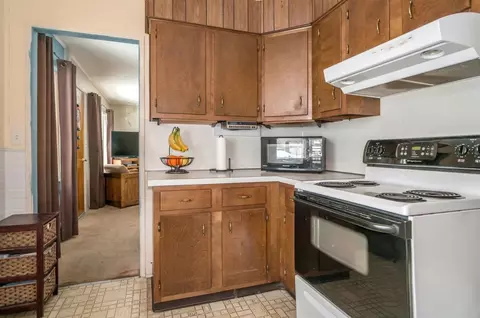 2105 S Circle Dr, Ann Arbor, MI 48103 photo 13
