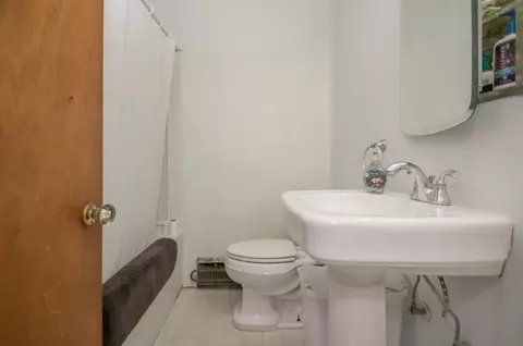 2105 S Circle Dr, Ann Arbor, MI 48103 photo 14