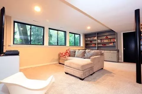 911 Robin Rd, Ann Arbor, MI 48103 photo 37