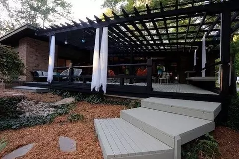 911 Robin Rd, Ann Arbor, MI 48103 photo 1