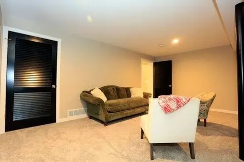 911 Robin Rd, Ann Arbor, MI 48103 photo 40