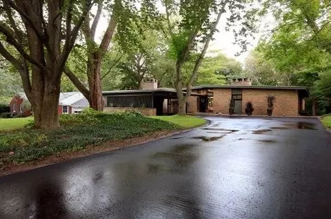 911 Robin Rd, Ann Arbor, MI 48103 photo 4