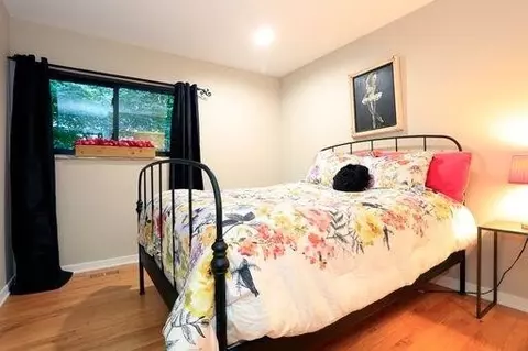 911 Robin Rd, Ann Arbor, MI 48103 photo 32