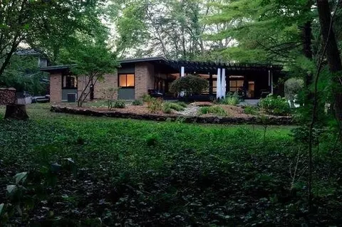 911 Robin Rd, Ann Arbor, MI 48103 photo 9
