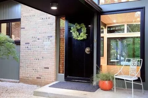 911 Robin Rd, Ann Arbor, MI 48103 photo 3