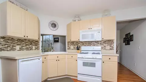445 Cambridge Dr, Dexter, MI 48130 photo 16