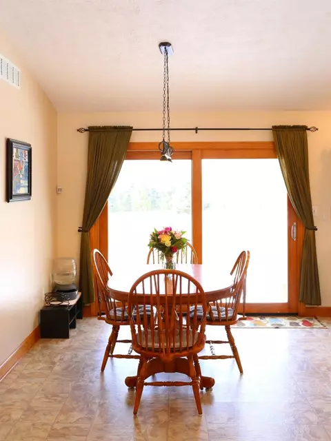 7423 Donovan Rd, Dexter, MI 48130 photo 5