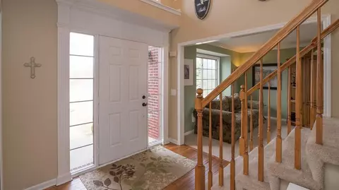 8735 Sydney Dr, Saline, MI 48176 photo 9