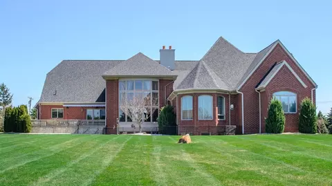 6250 Maple N, Saline, MI 48176 photo 11