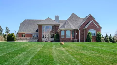 6250 Maple N, Saline, MI 48176 photo 14