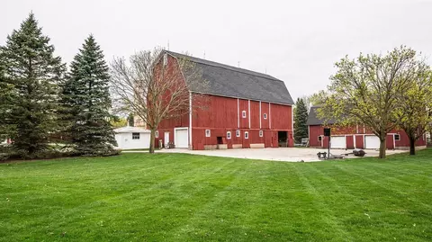 7460 Warner Rd, Saline, MI 48176 photo 3