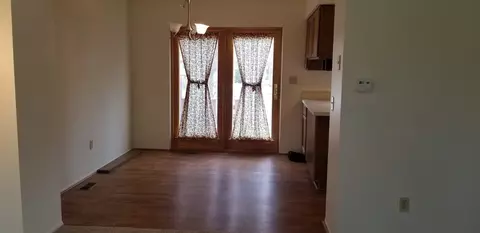 189 Sheffield, Saline, MI 48176 photo 3