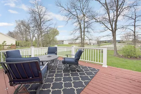 427 Cambridge Dr, Dexter, MI 48130 photo 6