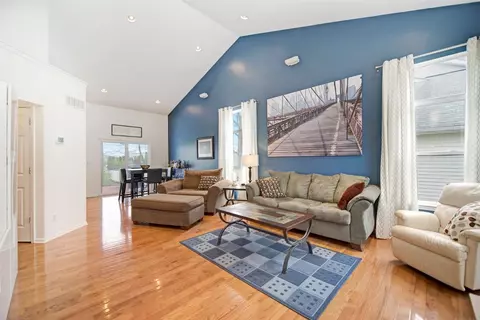 427 Cambridge Dr, Dexter, MI 48130 photo 8