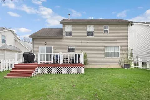 427 Cambridge Dr, Dexter, MI 48130 photo 4