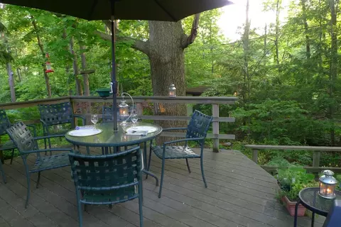 2104 Needham Rd, Ann Arbor, MI 48104 photo 5