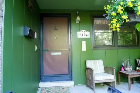 2104 Needham Rd, Ann Arbor, MI 48104 photo 3
