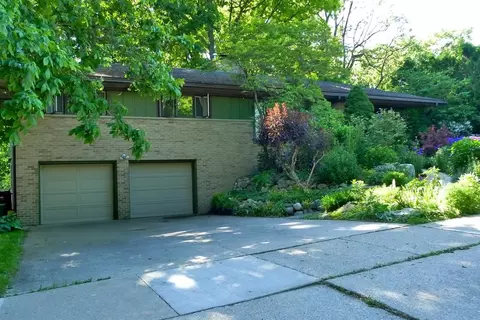 2104 Needham Rd, Ann Arbor, MI 48104 photo 1