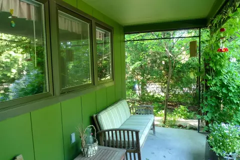 2104 Needham Rd, Ann Arbor, MI 48104 photo 4
