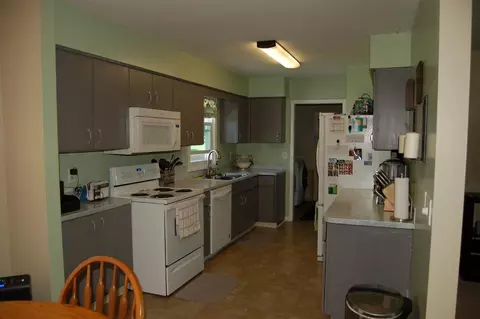 2484 Pine Tree Rd, Holt, MI 48842 photo 7